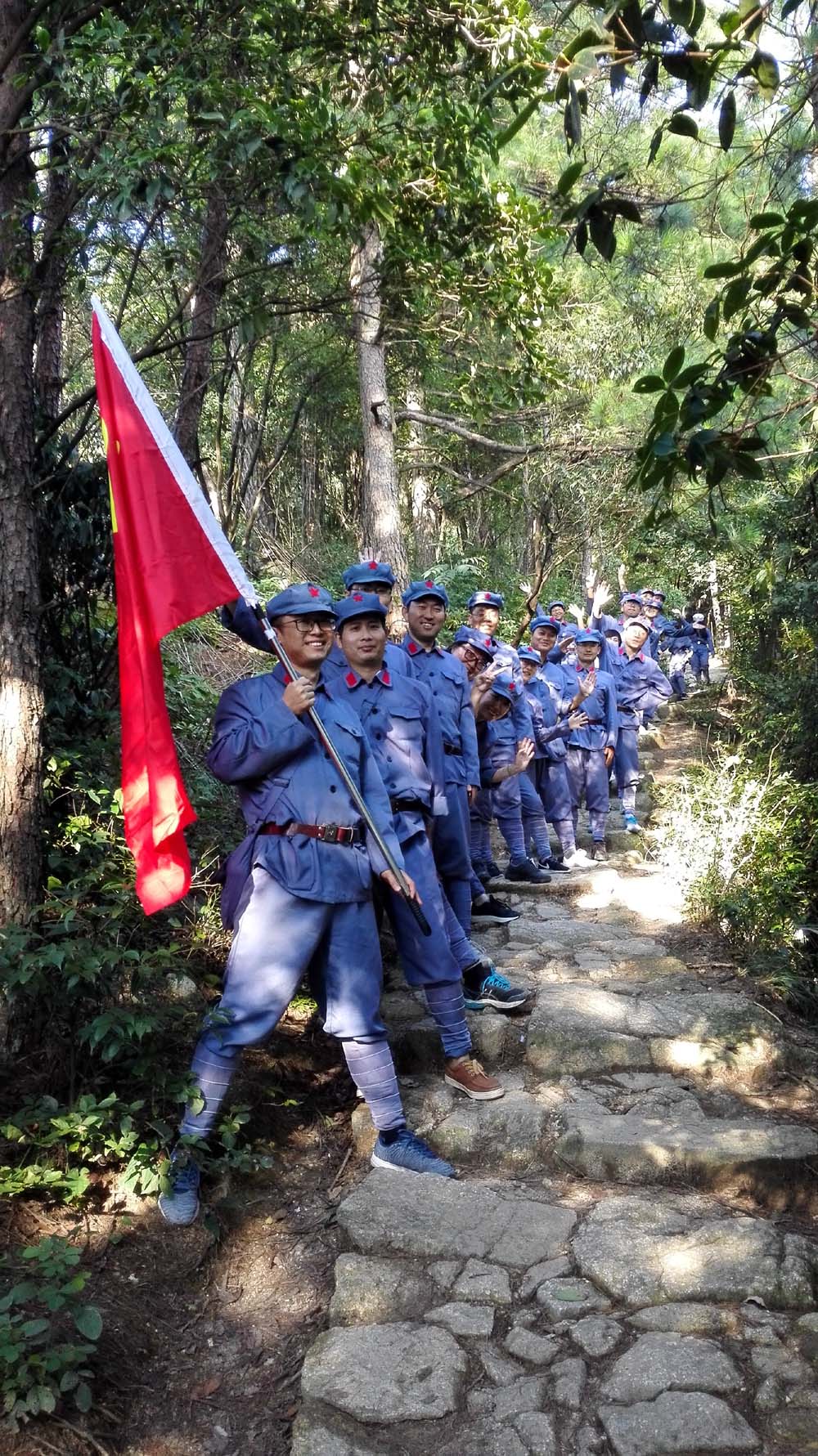 堅(jiān)定理想信念 傳承革命精神---記華杰公司臨時黨委第二批井岡山培訓(xùn)