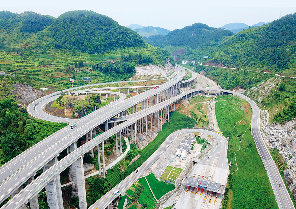 公路運(yùn)行速度體系、安全性評價(jià)與工程應(yīng)用技術(shù)研究